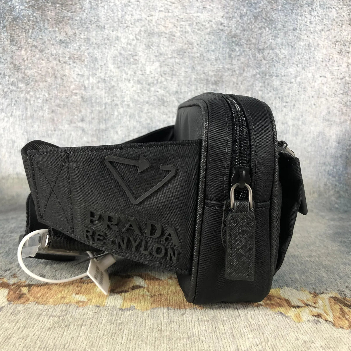 Sac banane Prada Re-Nylon 2VL977 noir