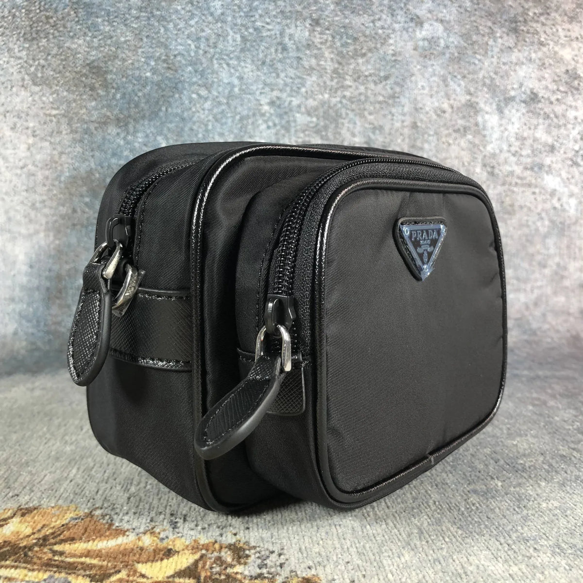 Sac bandoulière Prada Re-Edition 2005 noir