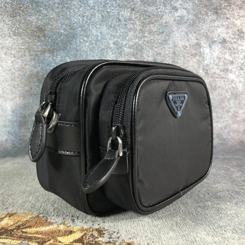 Sac bandoulière Prada Re-Edition 2005 noir