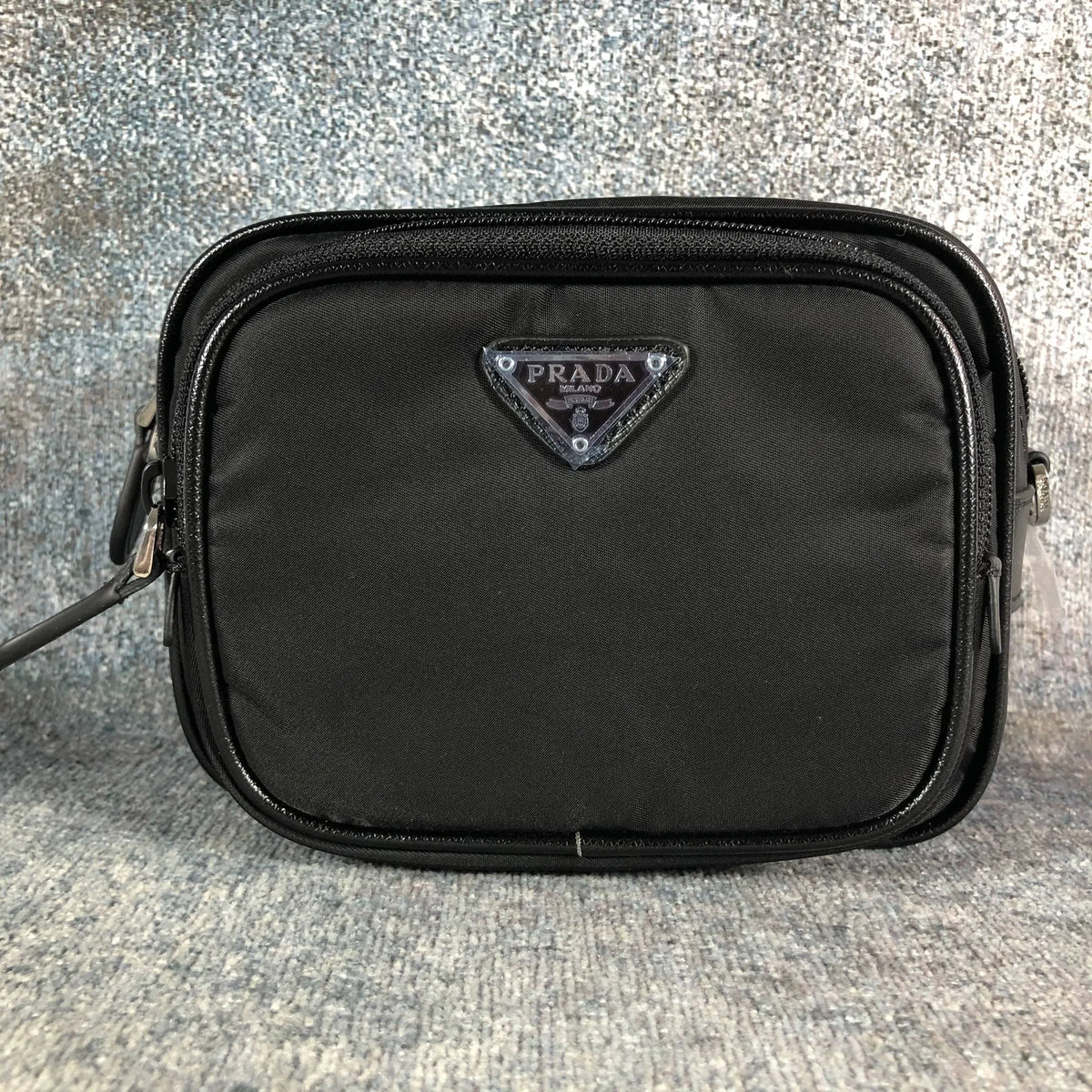 Sac bandoulière Prada Re-Edition 2005 noir