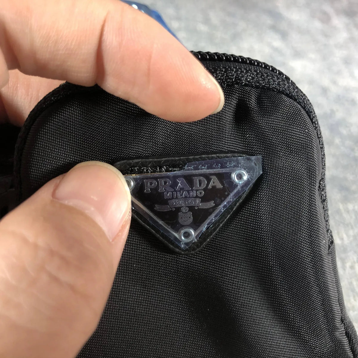 Sac bandoulière Prada Re-Edition 2005 noir