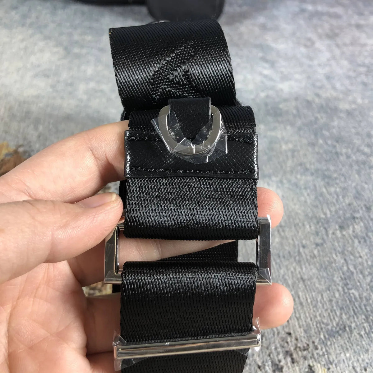 Sac bandoulière Prada Re-Edition 2005 noir