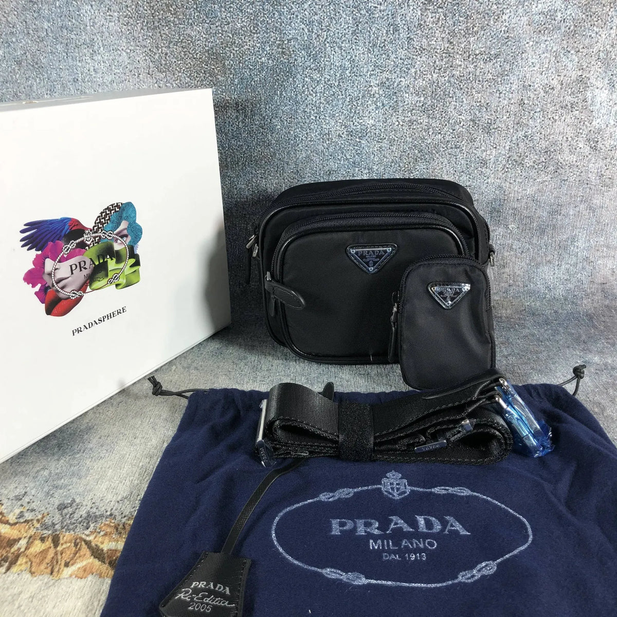 Sac bandoulière Prada Re-Edition 2005 noir