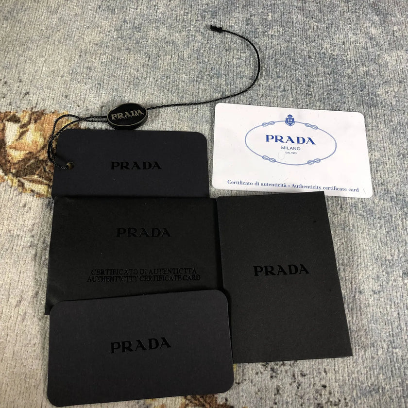 Sac bandoulière Prada Re-Edition 2005 noir