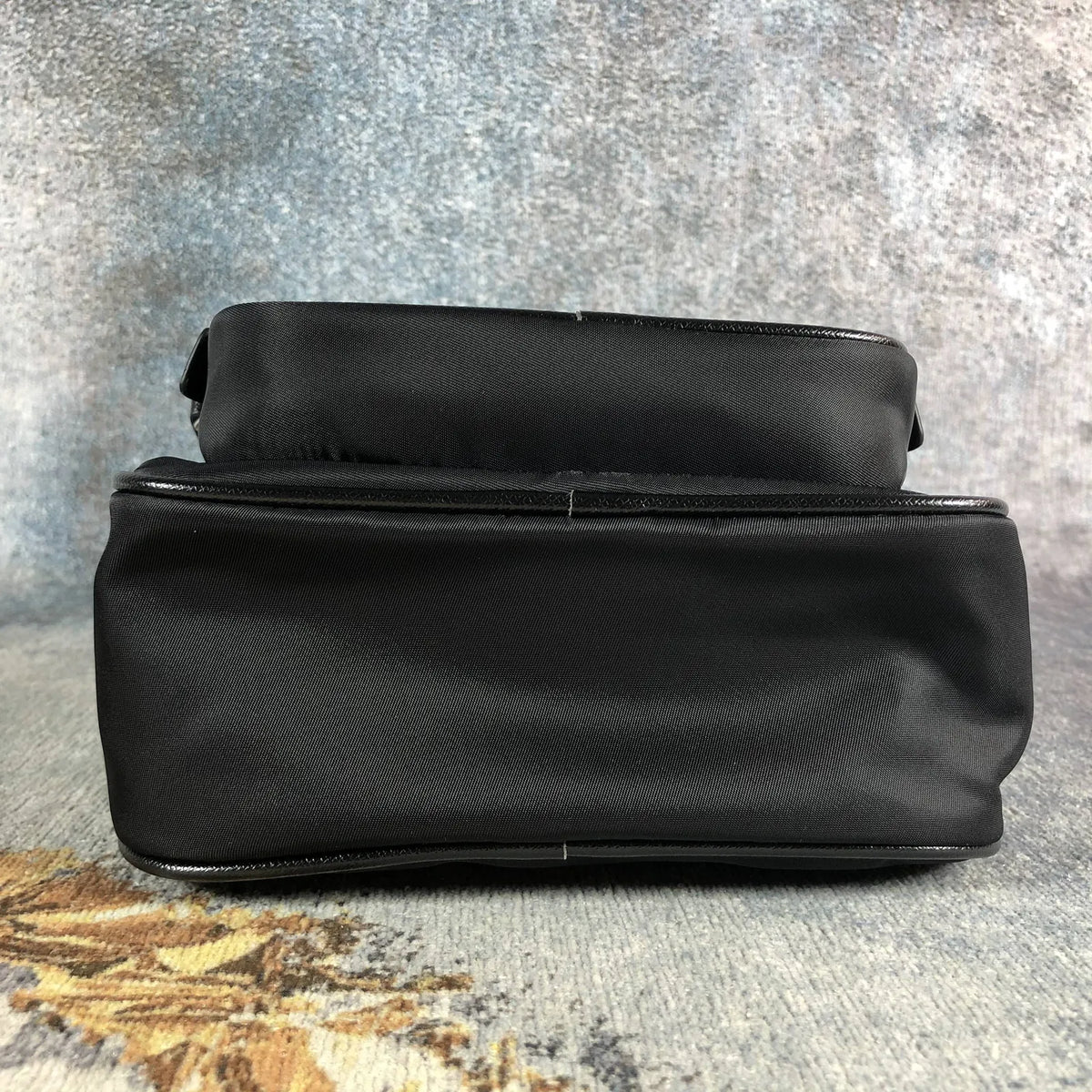 Sac bandoulière Prada Re-Edition 2005 noir