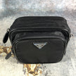 Sac bandoulière Prada Re-Edition 2005 noir