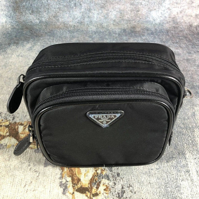 Sac bandoulière Prada Re-Edition 2005 noir