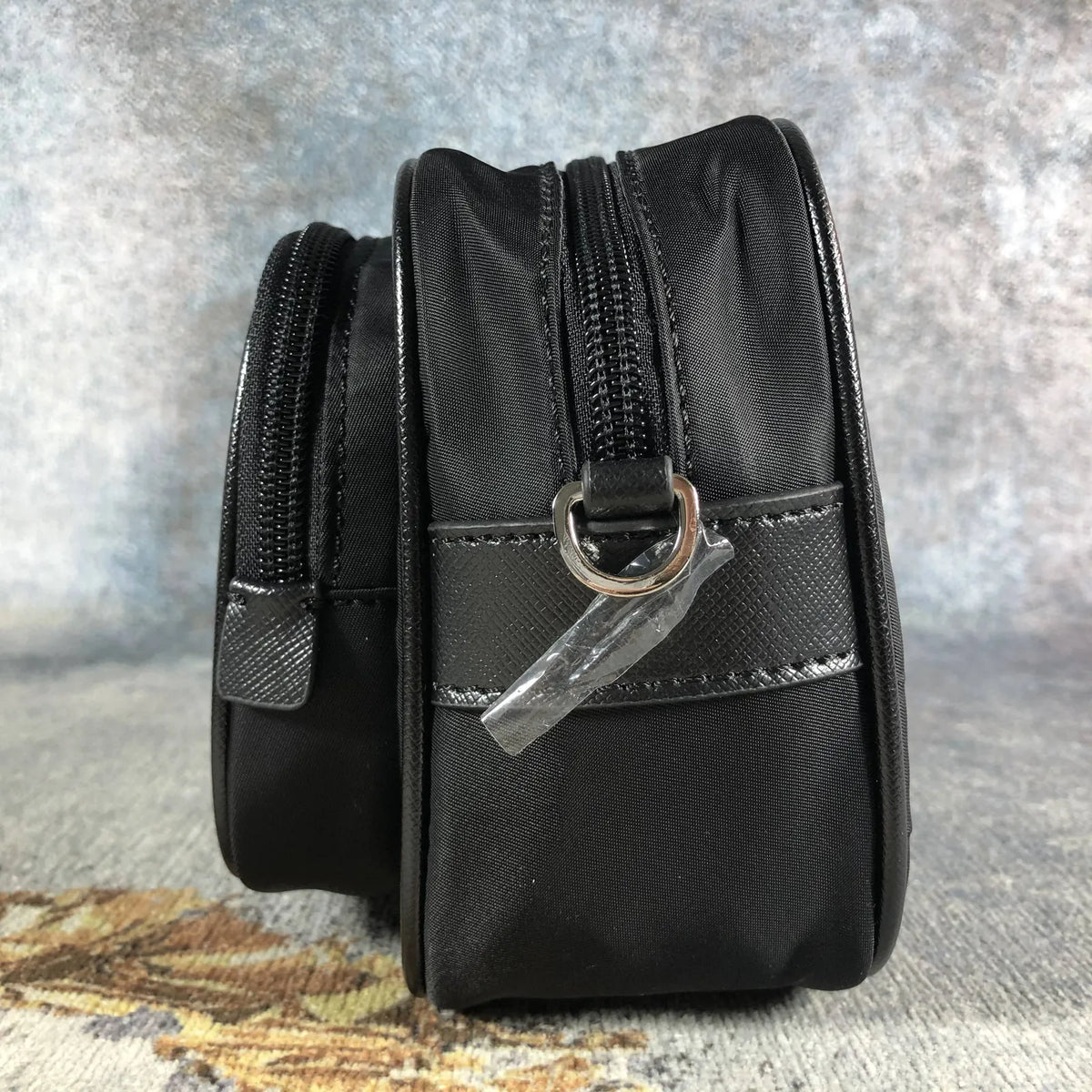 Sac bandoulière Prada Re-Edition 2005 noir