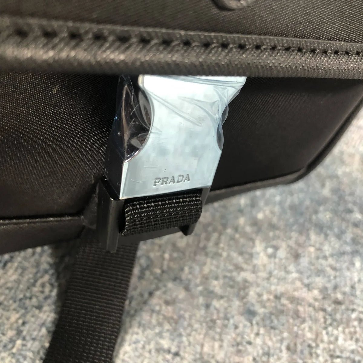 Pochette bandoulière Prada noire
