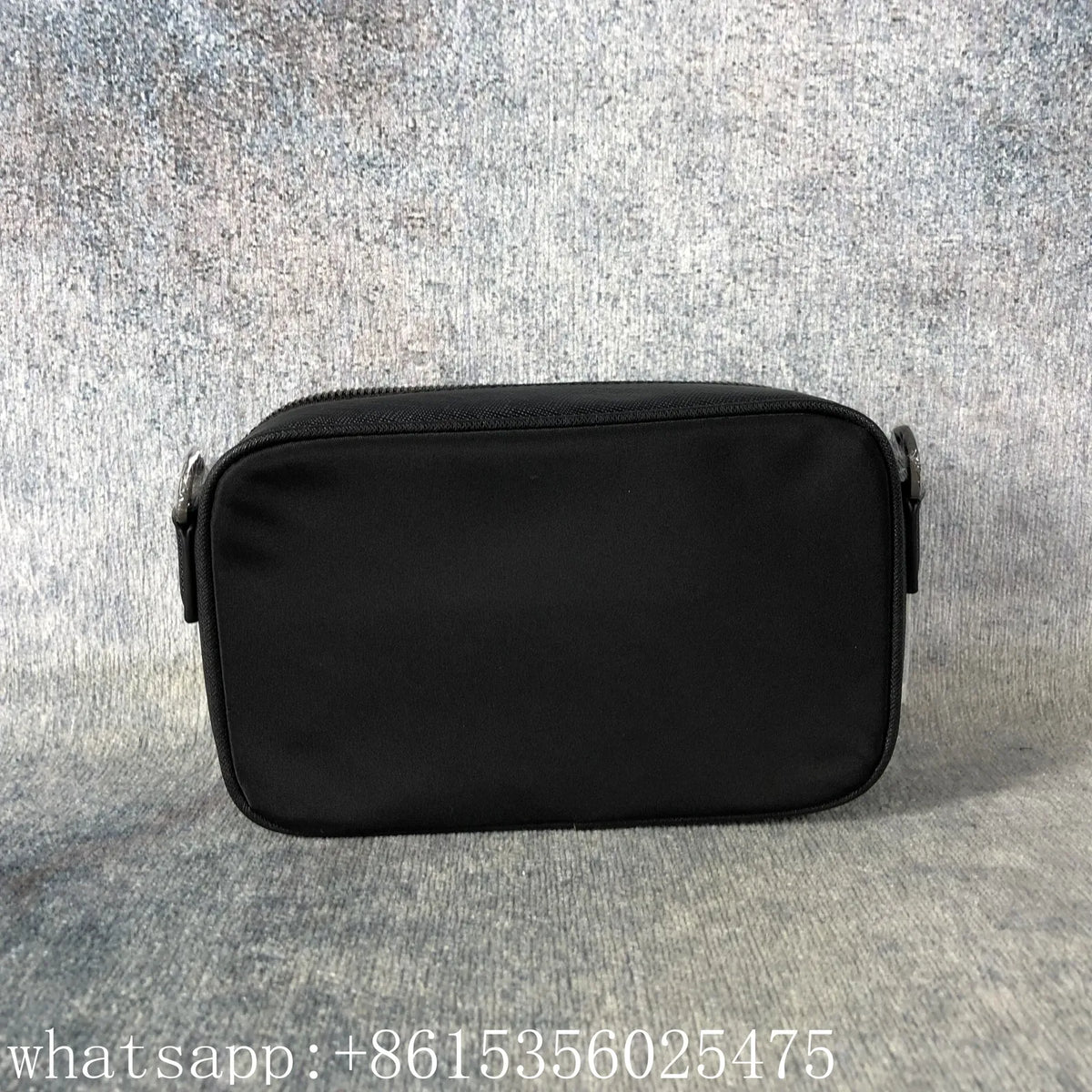 Sac bandoulière Prada Re-Nylon noir avec pochette