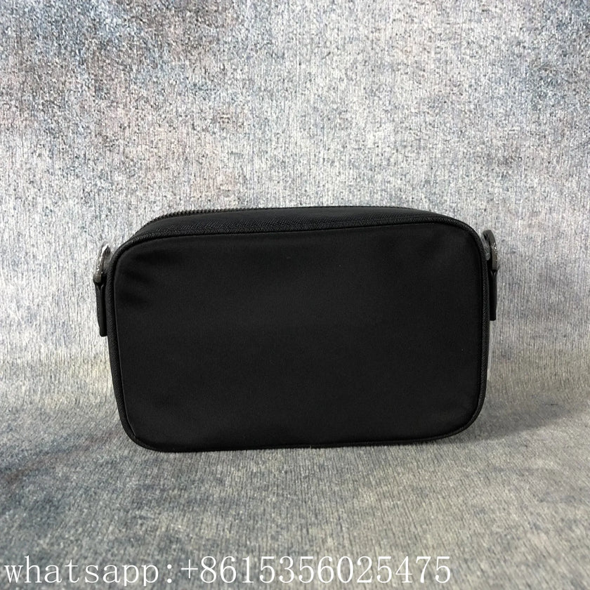 Sac bandoulière Prada Re-Nylon noir avec pochette