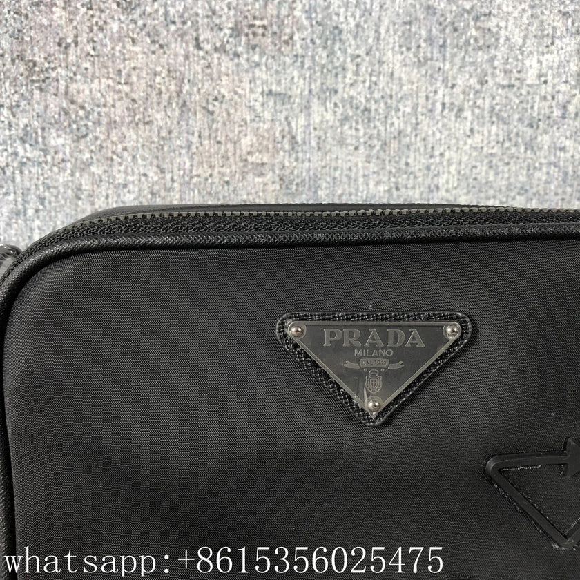Sac bandoulière Prada Re-Nylon noir avec pochette