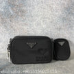 Sac bandoulière Prada Re-Nylon noir avec pochette