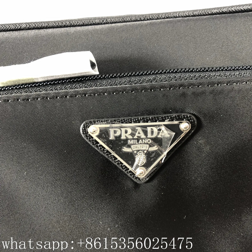 Sac bandoulière Prada Re-Nylon noir 22 cm
