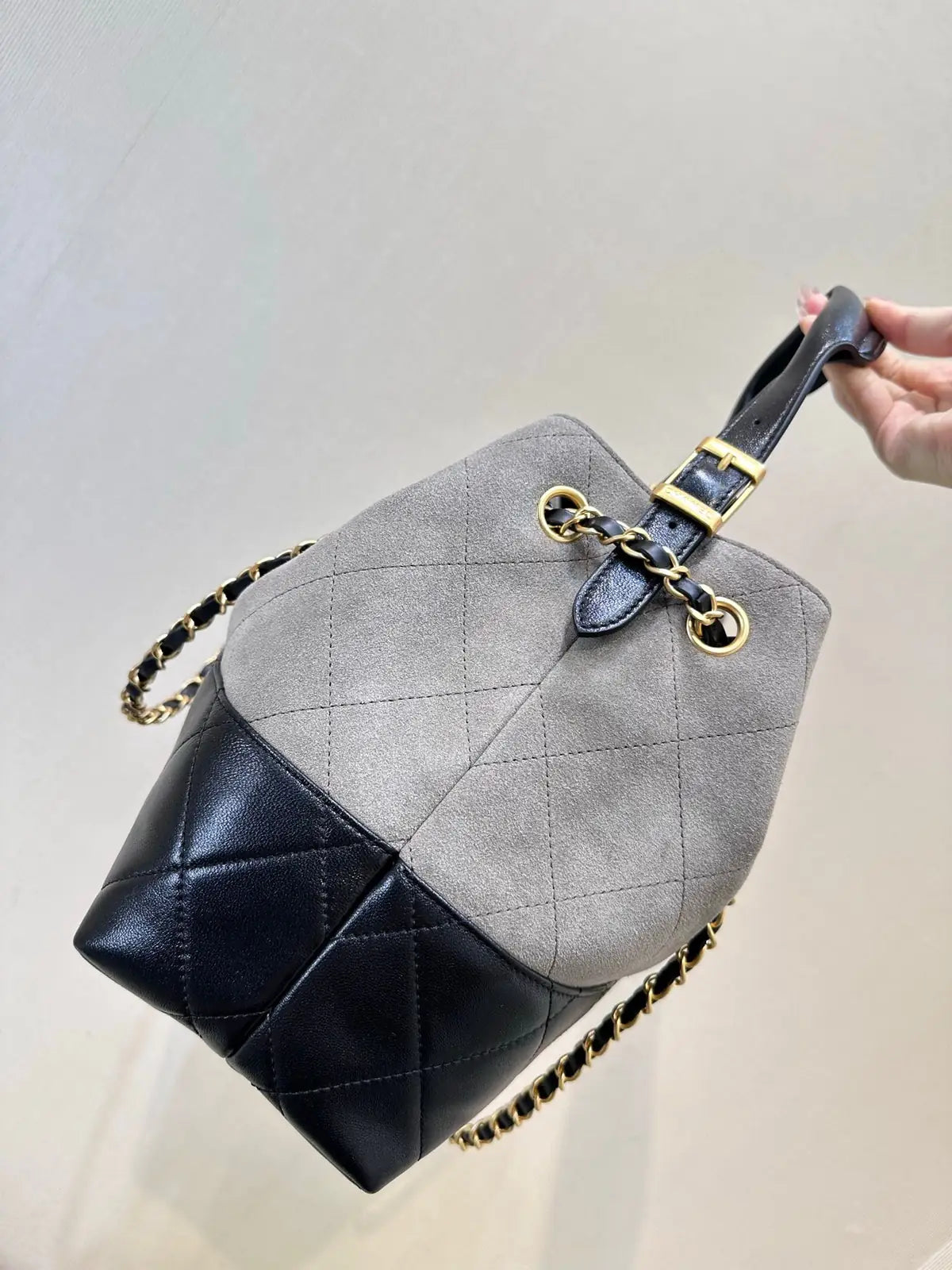 Sac Chanel Tote Bicolore Gris & Noir - Cuir Matelassé