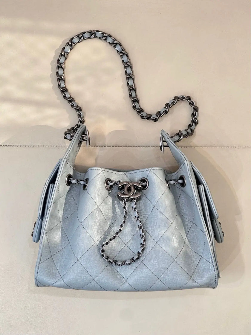 Sac Chanel 25C Bucket Bag - Cuir Matelassé Bleu Ciel