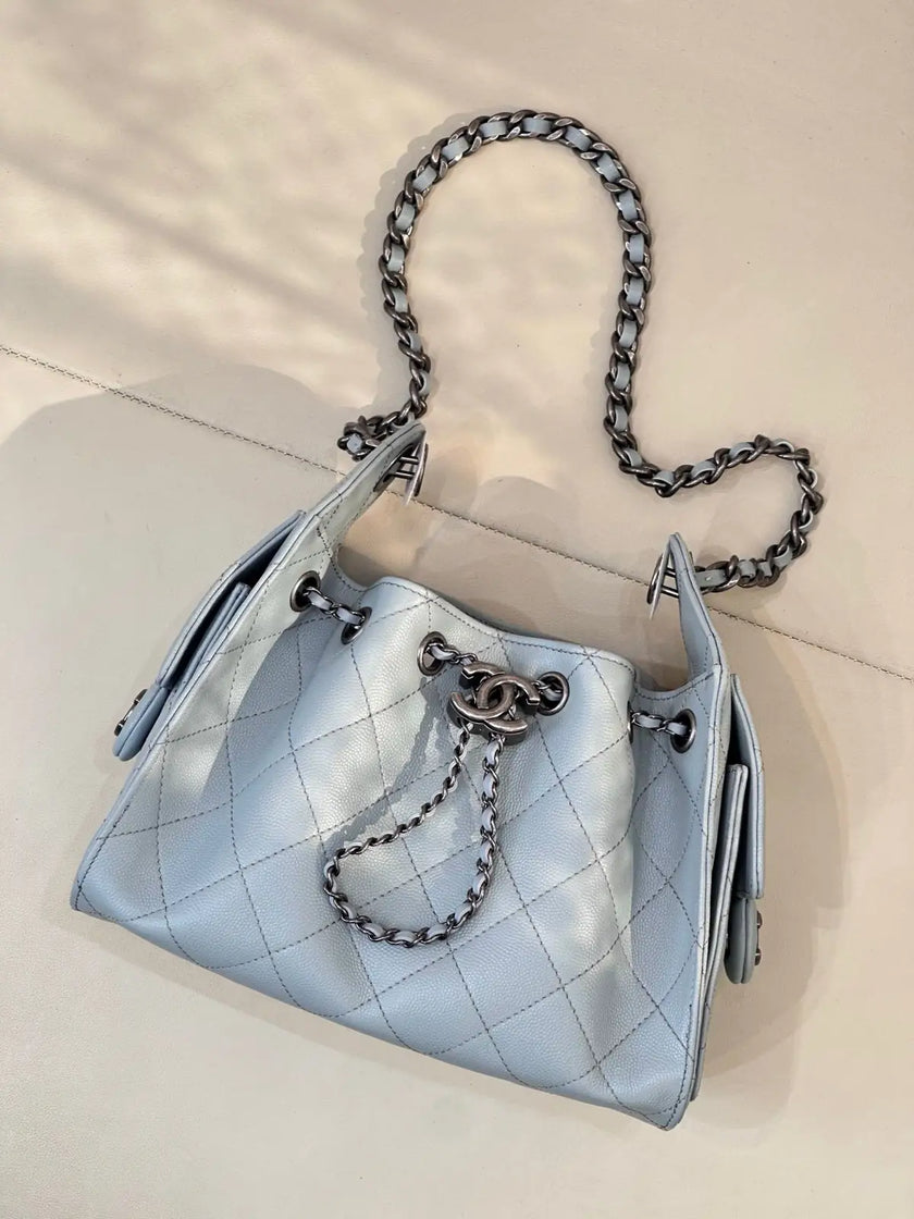 Sac Chanel 25C Bucket Bag - Cuir Matelassé Bleu Ciel