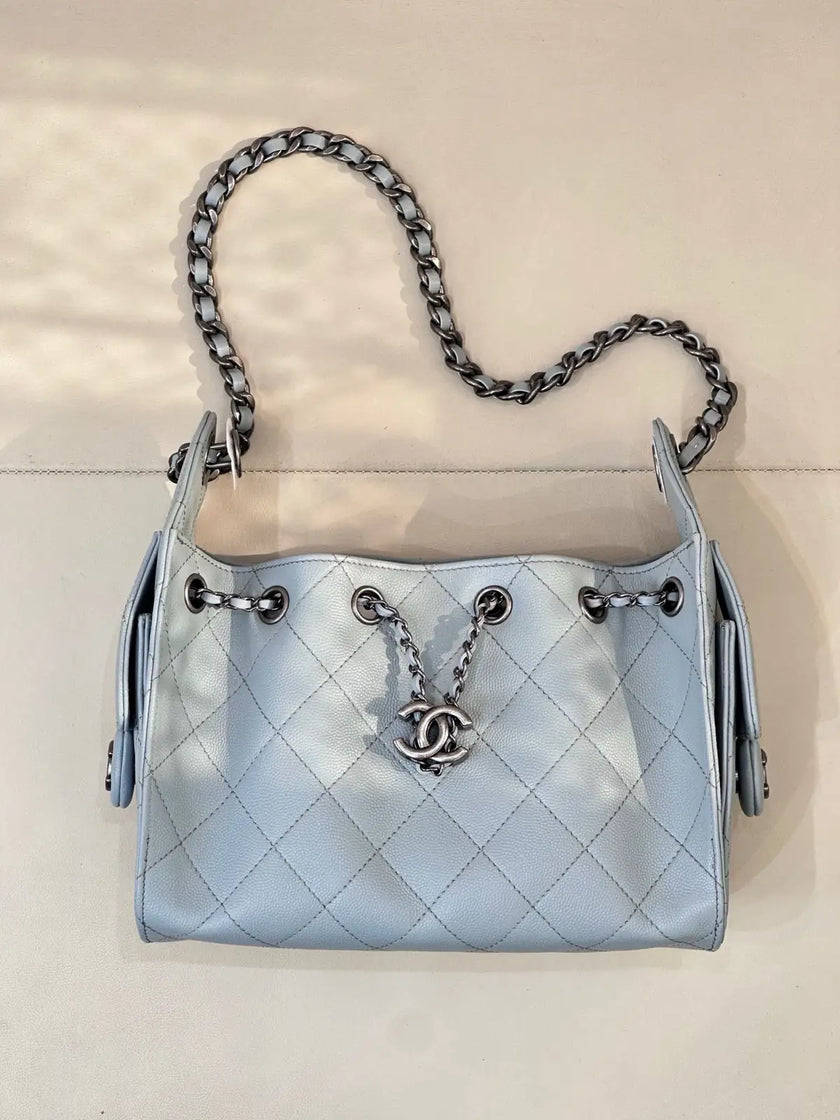 Sac Chanel 25C Bucket Bag - Cuir Matelassé Bleu Ciel