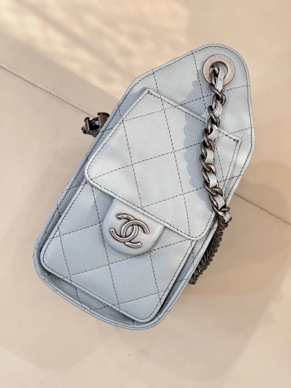 Sac Chanel 25C Bucket Bag - Cuir Matelassé Bleu Ciel