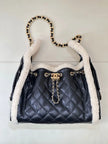 Sac Chanel 25K – Seau Shearling