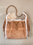 Sac Chanel 25K – Seau Shearling