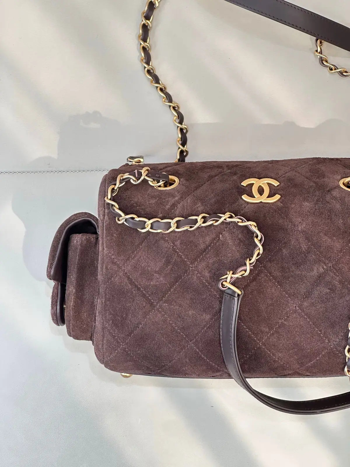 Sac Chanel 25MK - Tissu Matelassé Poches Latérales
