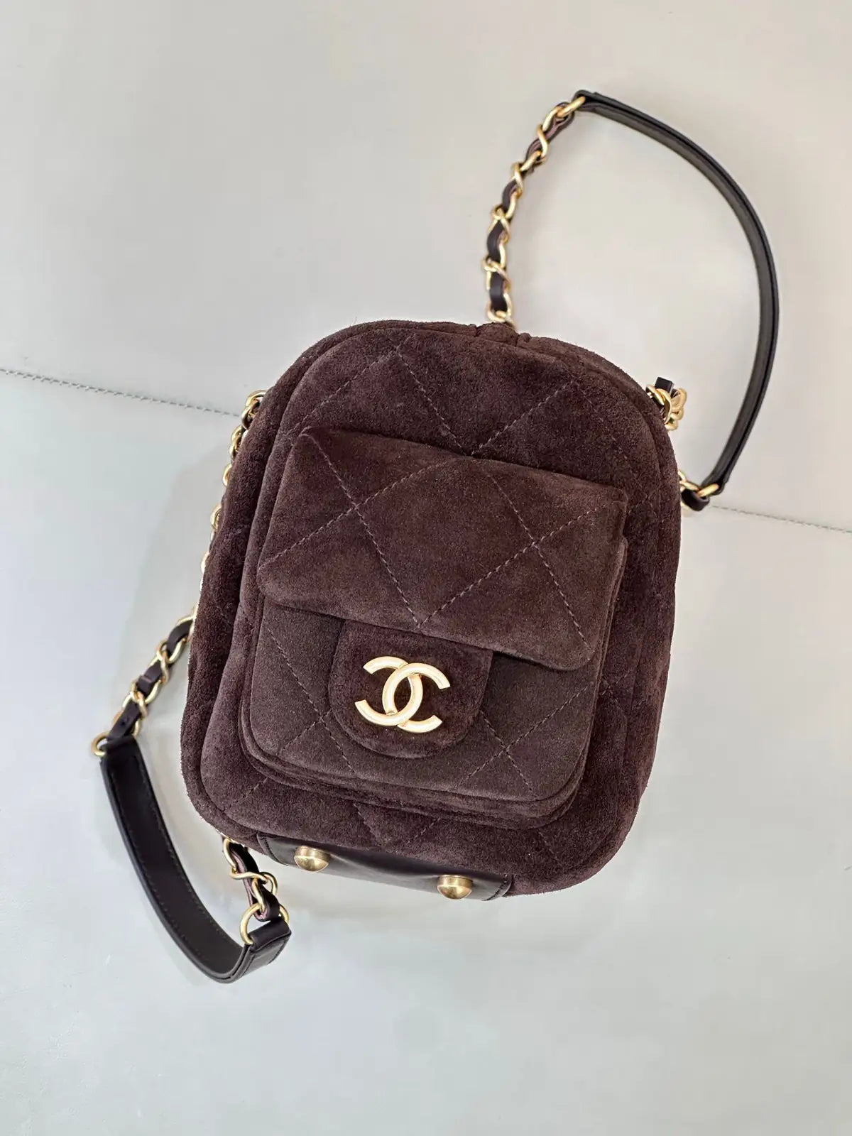 Sac Chanel 25MK - Tissu Matelassé Poches Latérales