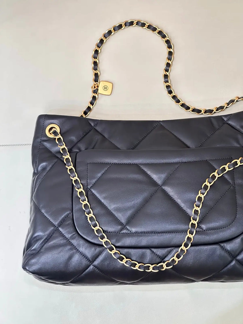 Sac Chanel 5740 Logo - Shopping Bag Cuir Agneau Marine