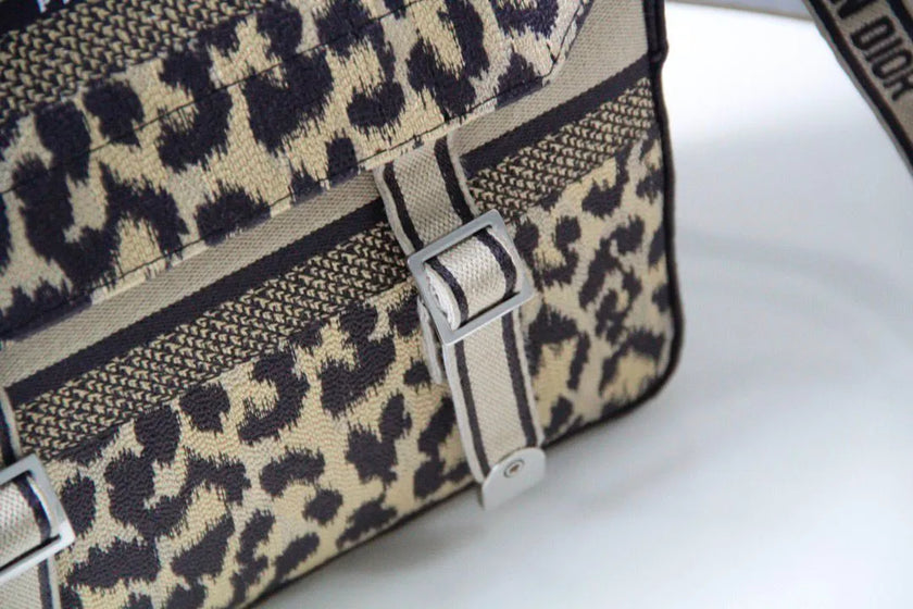 Sac Dior Camp – Toile Léopard Brodée