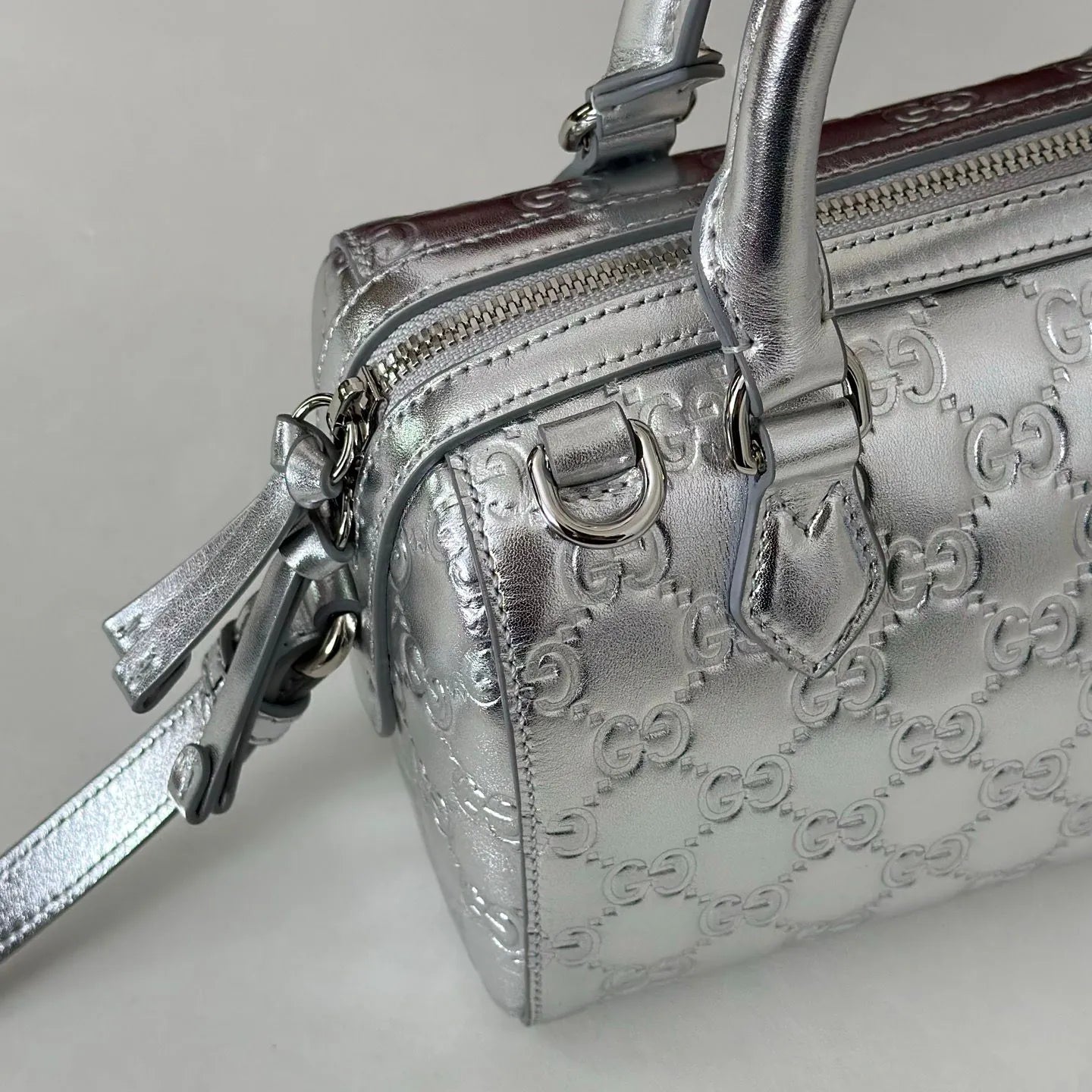 Sac Gucci Boston – Cuir Guccissima Argenté