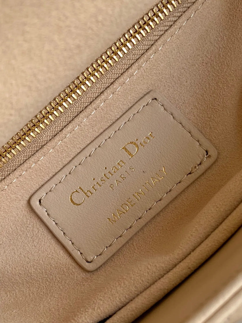 Sac Lady Dior  Small – Cuir Cannage
